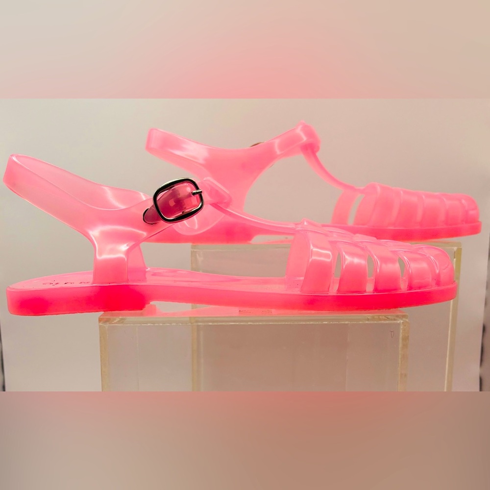Girls’ Vibrant Pink Jelly Sandals